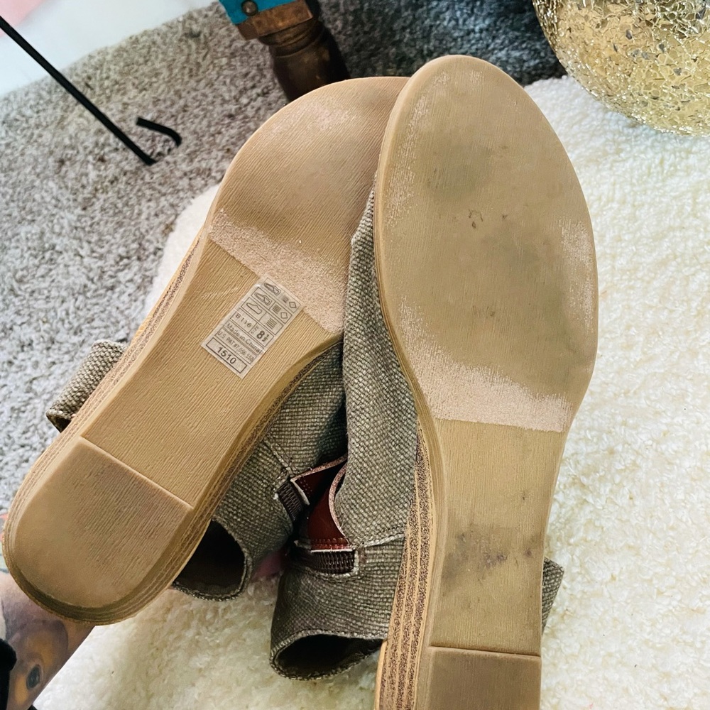 Blowfish | Malibu Canvas Sandals | size 8.5 - Picture 6 of 9